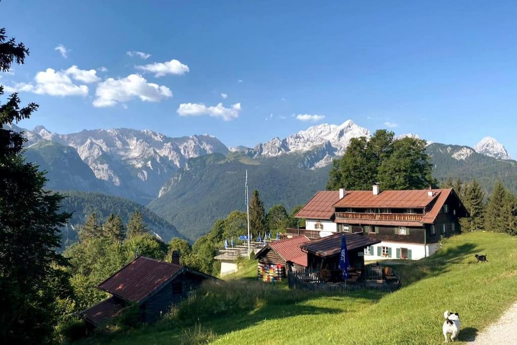 Zentral, Ruhig & Stilvoll Mit Bergpanorama+ Garten جارمش بارتنكيرشن المظهر الخارجي الصورة