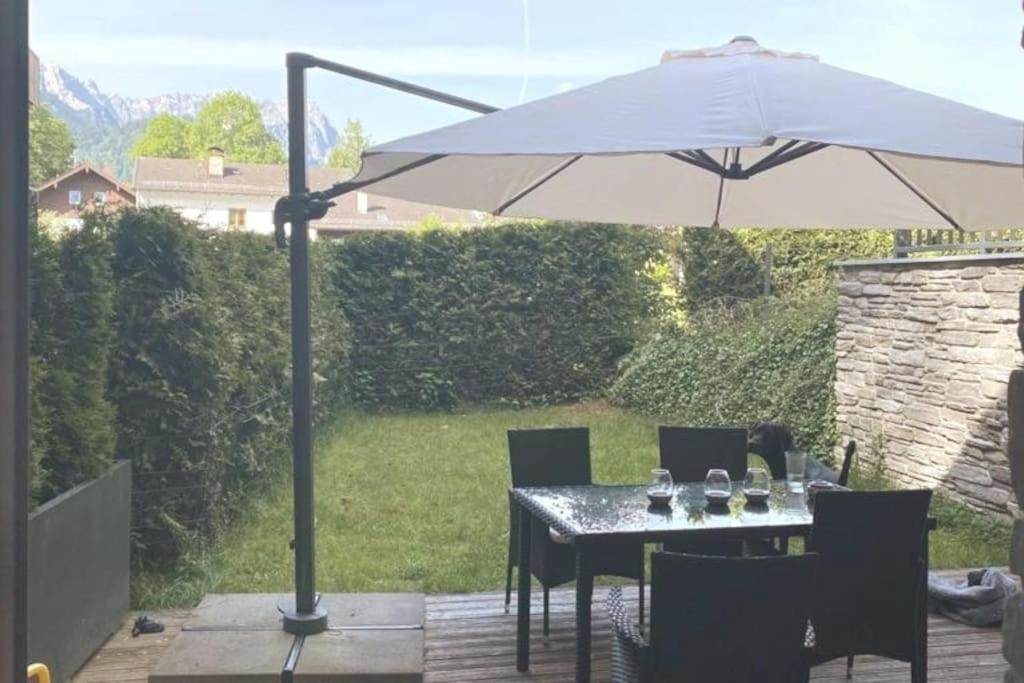 Zentral, Ruhig & Stilvoll Mit Bergpanorama+ Garten جارمش بارتنكيرشن المظهر الخارجي الصورة